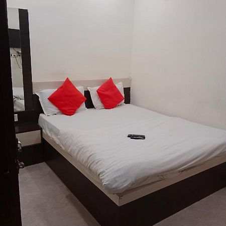 اوجاين Hotel Nahta Palace المظهر الخارجي الصورة